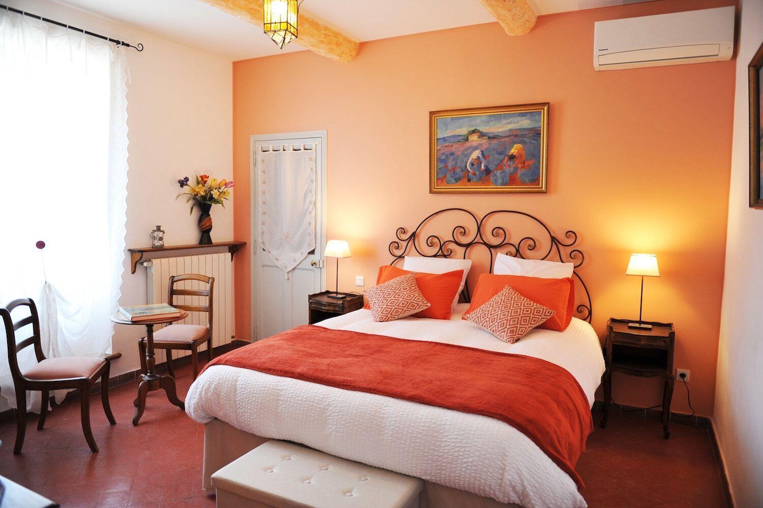 Hotel Fontaine des Magnarelles Althen-des-Paluds Esterno foto